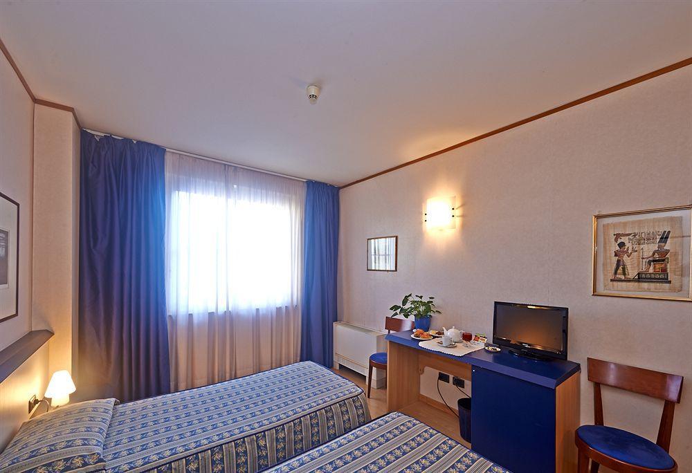 Hotel Alberi Lecco Luaran gambar
