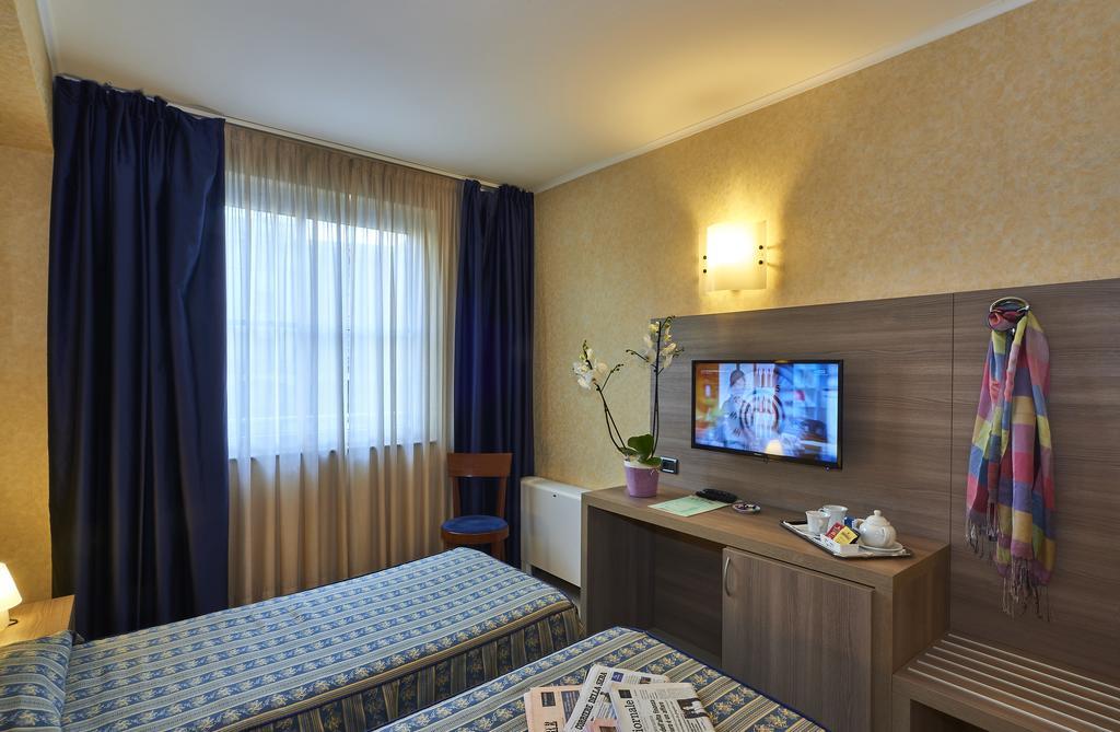 Hotel Alberi Lecco Luaran gambar
