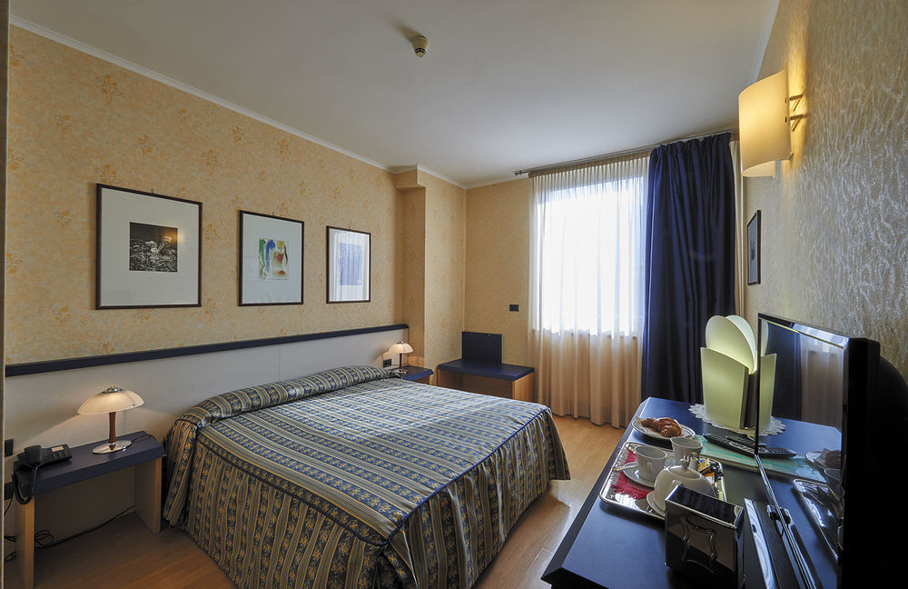 Hotel Alberi Lecco Luaran gambar